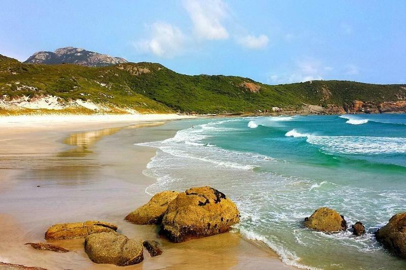 Prom Beach House Sandy Point Bagian luar foto
